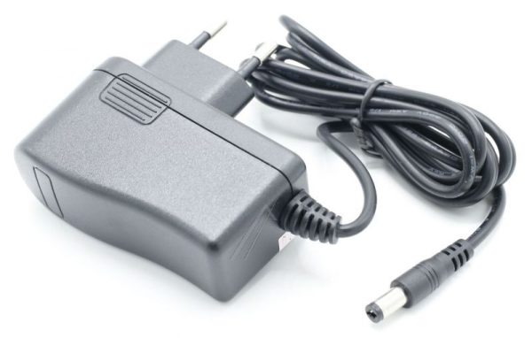 19V-0,6A  NETADAPTER O.A. GESCHIKT VOOR DIVERSE STOFZUIGERS